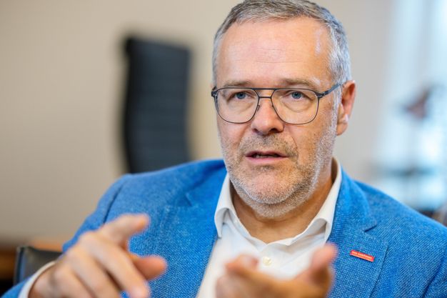 Jörg Dittrich, Präsident des Zentralverband des Deutschen Handwerks ZDH, kritisiert die Reformpläne der SPD zur Erbschaftsteuer deutlich.